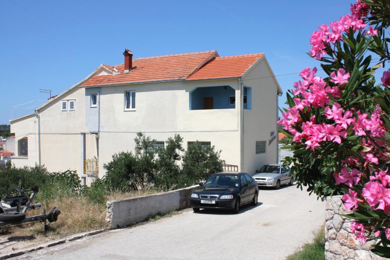 Apartments By The Sea Jezera, Murter - 5063 Eksteriør bilde